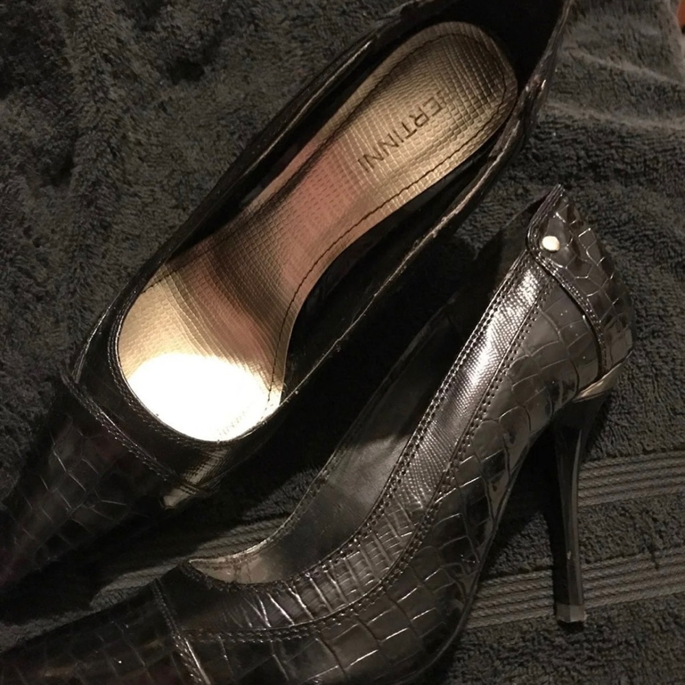 Ladies black heels